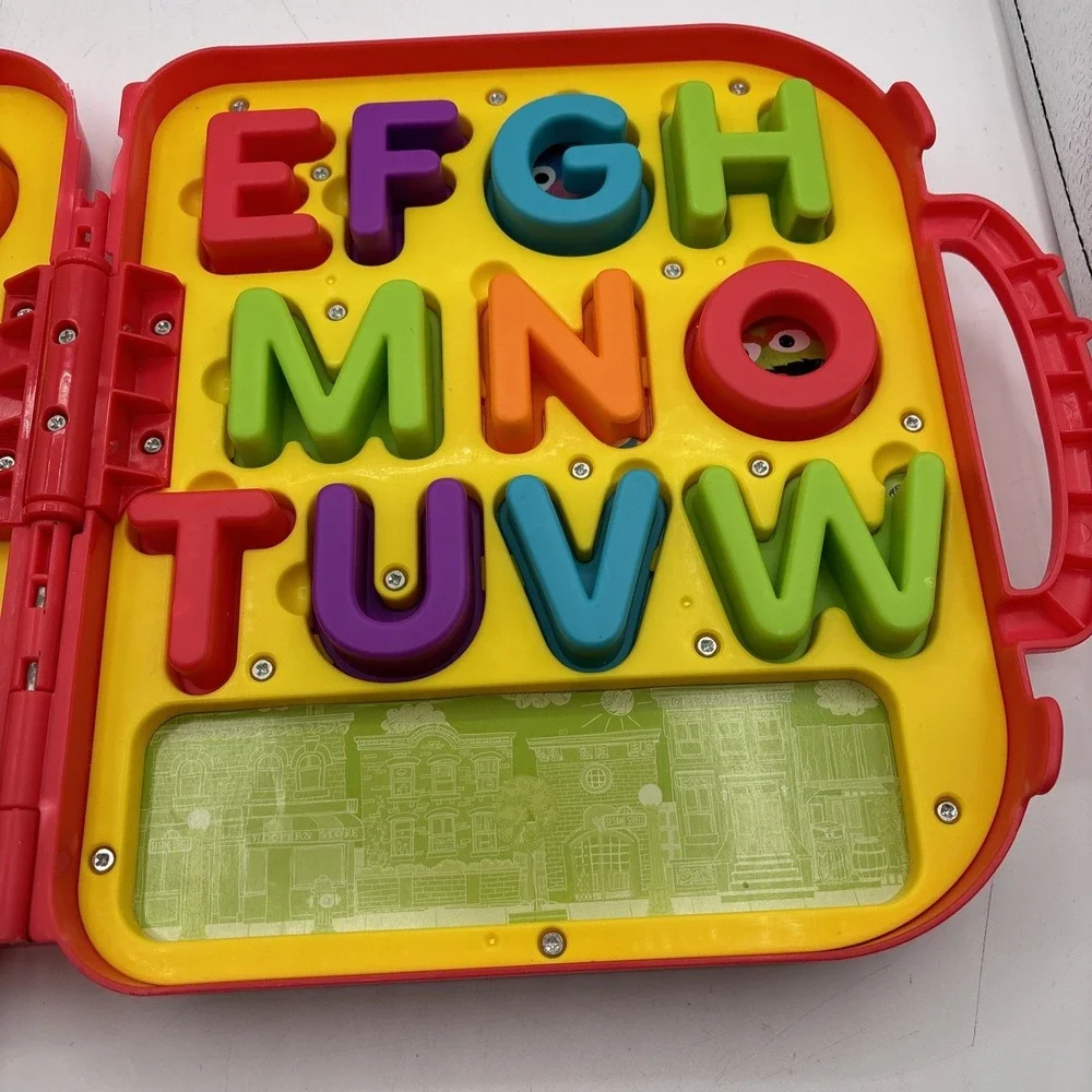 Sesame Street Elmo On The Go Alphabet ABC Puzzle Carry Case Preschool Baby Toy